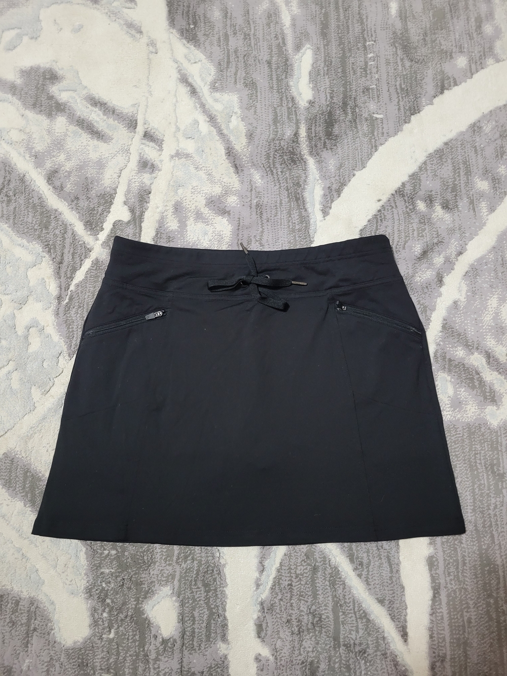 Hyba Women's Black Active Skort with Drawstring and Zip Pockets Size M